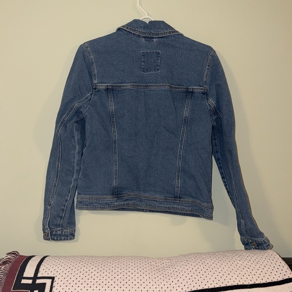 Hollister Jean jacket size medium - Picture 2 of 2